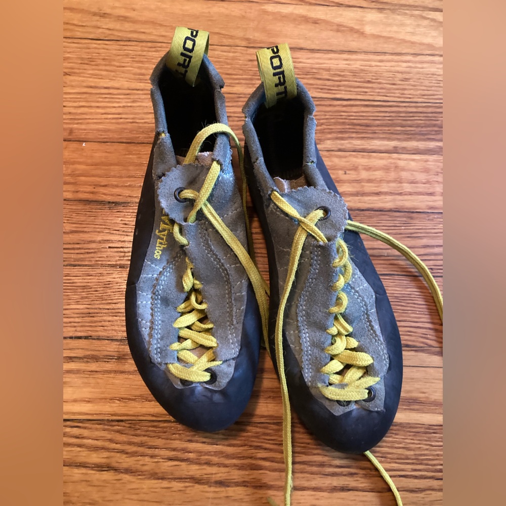 La Sportiva Climbing Shoes size 36.5